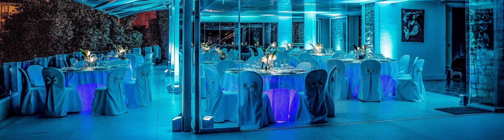 Il salone interno allestito
